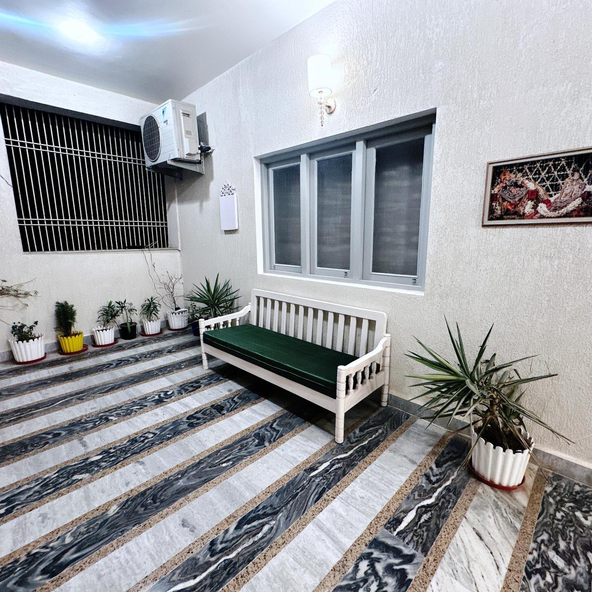 Vraj Vilas Vrindāvan Exterior foto